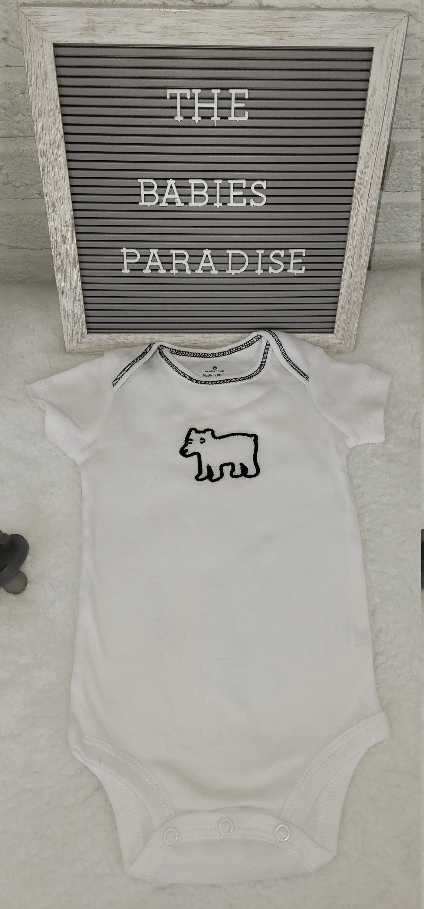 Baby Boy Onesie, Bear Design Onesie,  White Onesie, 6 month Baby Boy Onesie, Baby Bodysuit, Babyshower Gift, Gift Ideas, Trendy Bodysuit