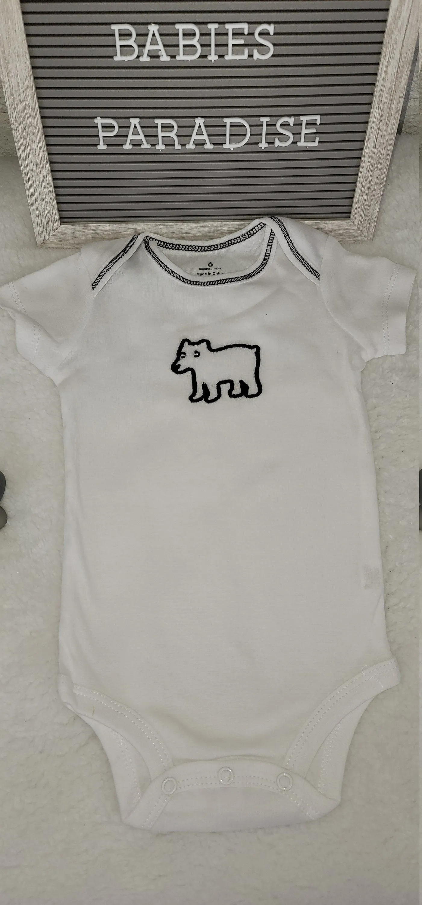 Baby Boy Onesie, Bear Design Onesie,  White Onesie, 6 month Baby Boy Onesie, Baby Bodysuit, Babyshower Gift, Gift Ideas, Trendy Bodysuit