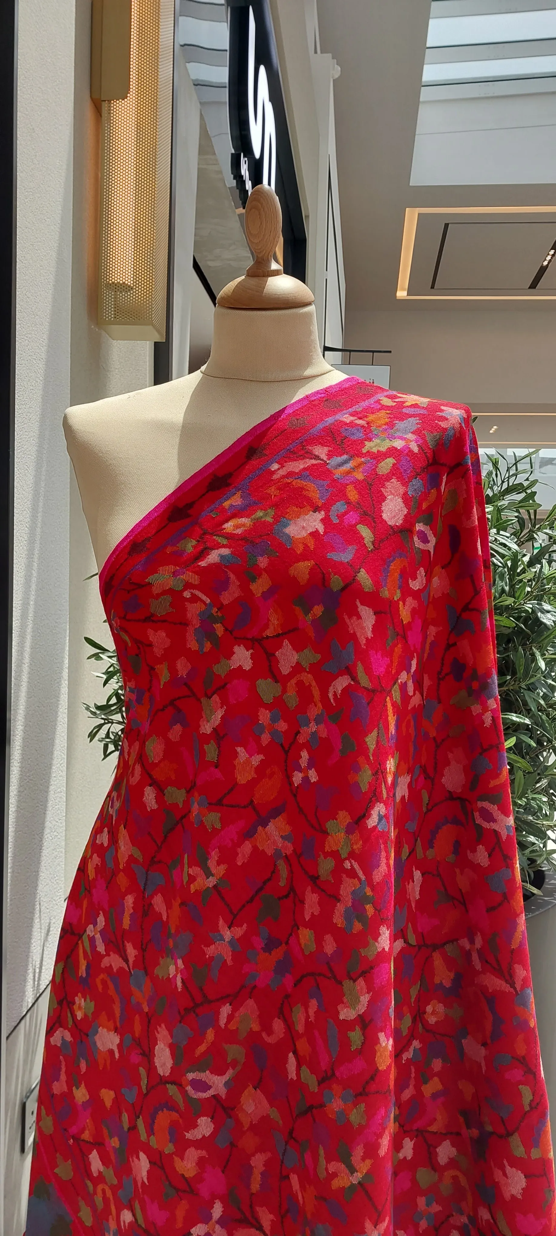 Emaan Red Vibrant Kashmiri Kani Pashmina Shawl