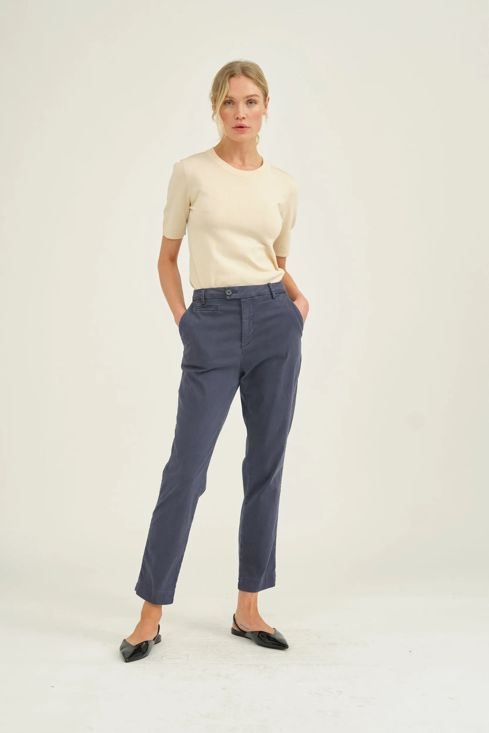 PD-Anika Support Chino - Navy