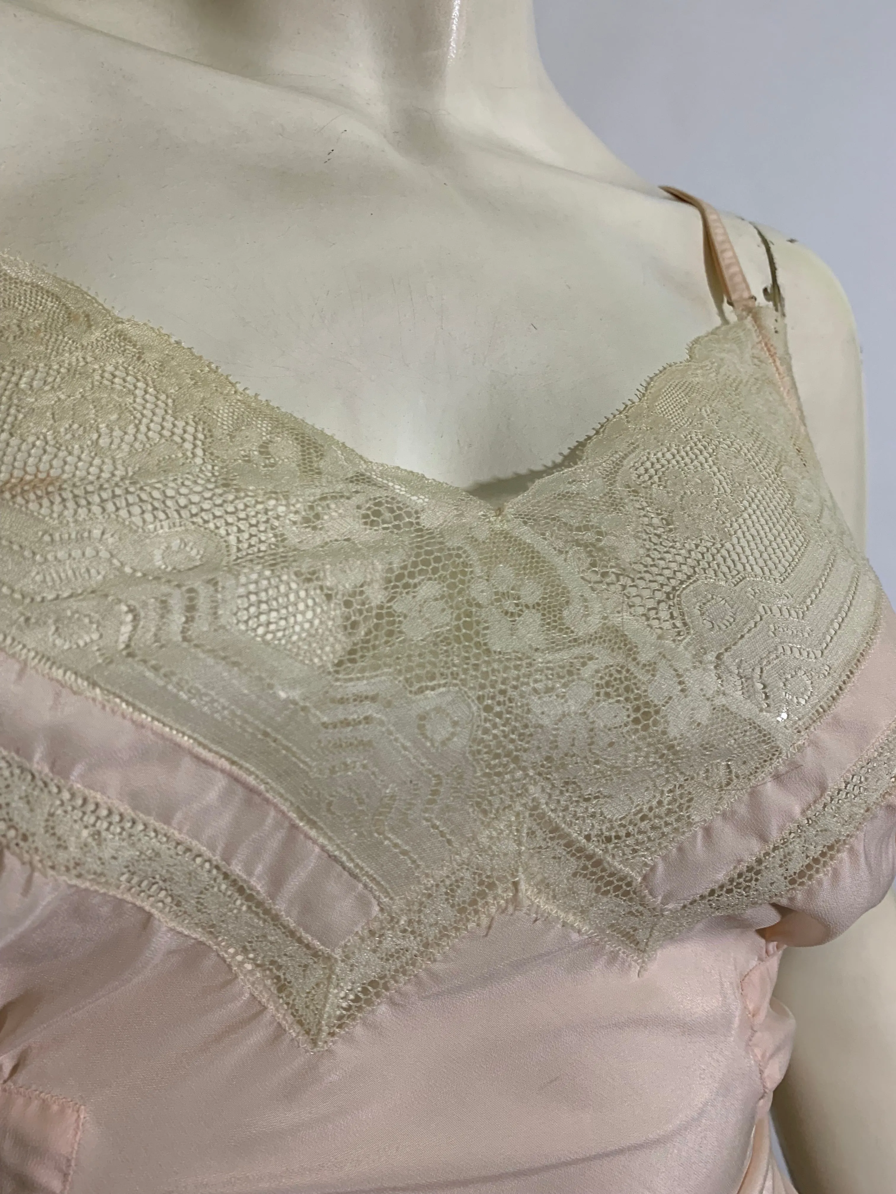Pink Rayon Embroidered & Lace Trimmed Full Slip circa 1940s 36