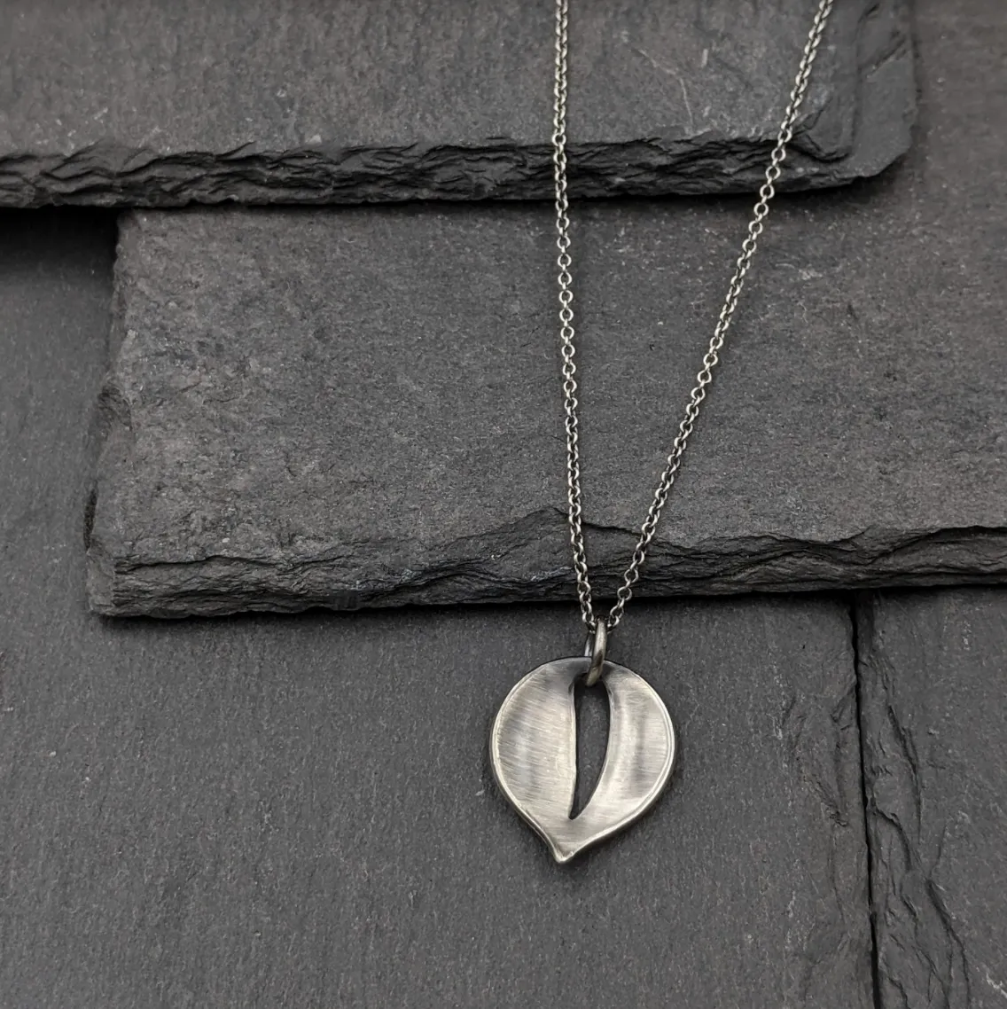 Simple Leaf Necklace