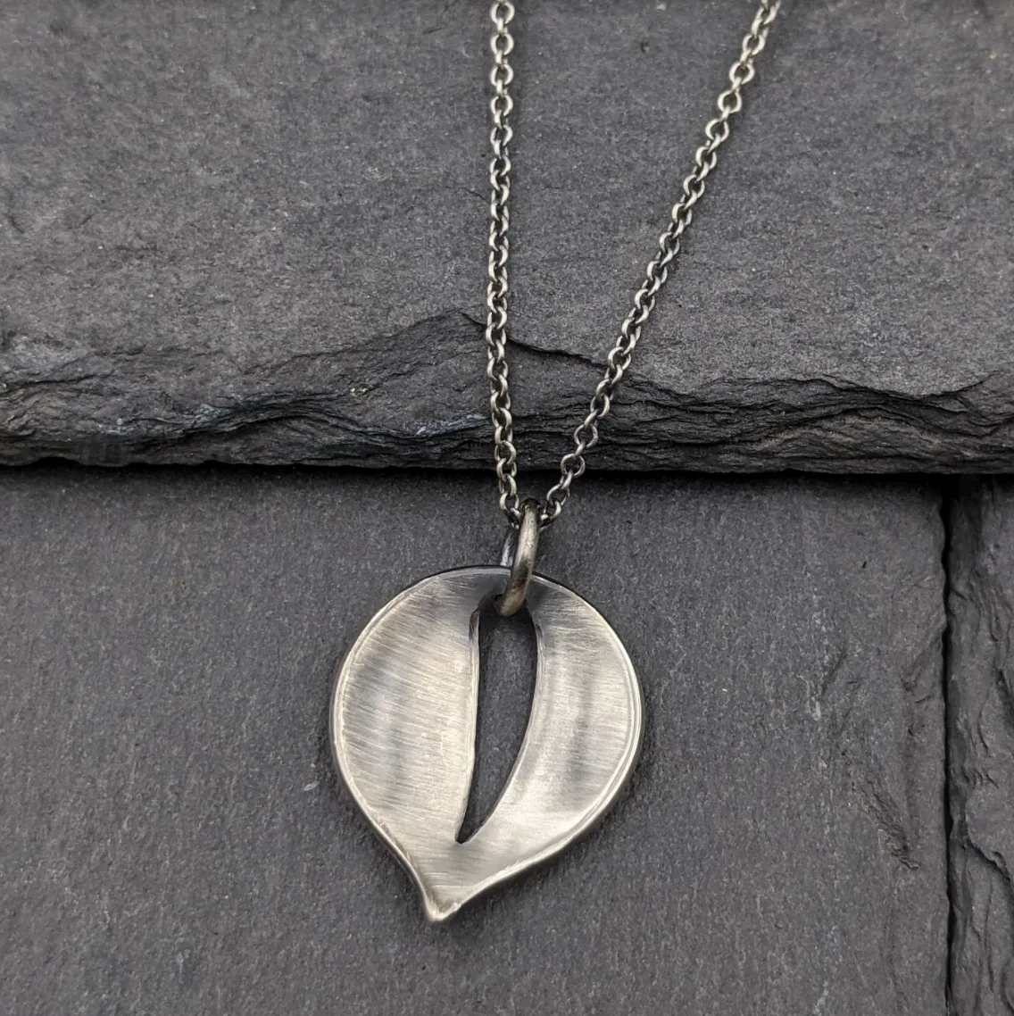 Simple Leaf Necklace